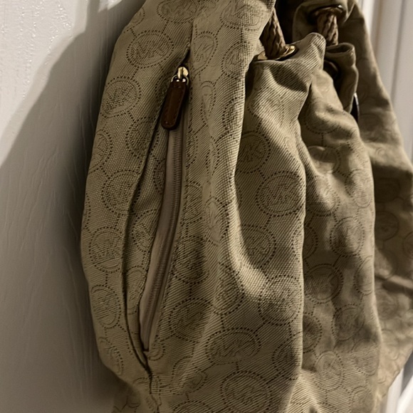 Beige Michael Kors bag - Picture 5 of 7
